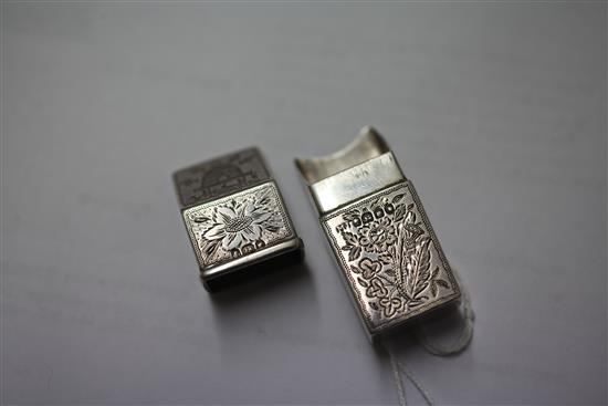 An early Victorian silver sealing wax holder, 2in.